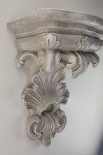 Load image into Gallery viewer, 21" Spanish Bracket