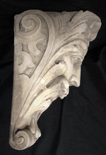 Load image into Gallery viewer, Leaf Mouth Head Corbel King Collection # 22073
