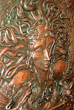 Load image into Gallery viewer, Carridwen Celtic wall plaque