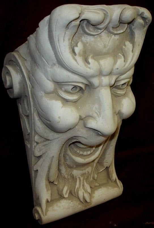 King Collection Laughing Jester English man corbel #22070