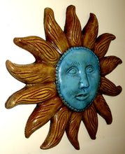 Load image into Gallery viewer, 20&quot; Sun Face Wall Plaque
