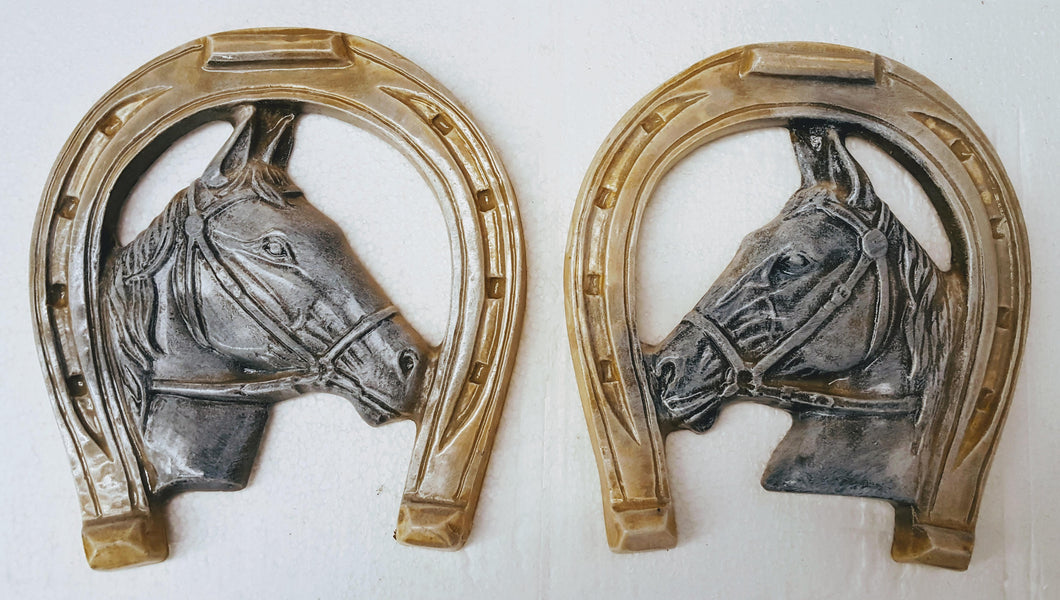 Pair of vintage horses in horse shoe wall plaque