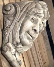 Load image into Gallery viewer, Bonnet Lady Face Wall Corbel King Collection #22076
