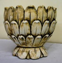 Load image into Gallery viewer, Vintage Artichoke Urn Vase

