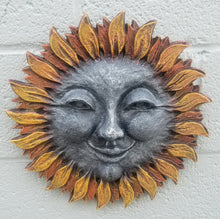 Load image into Gallery viewer, Smiling Sun Flower Wall Plaque Home Garden Decor Art 12006
